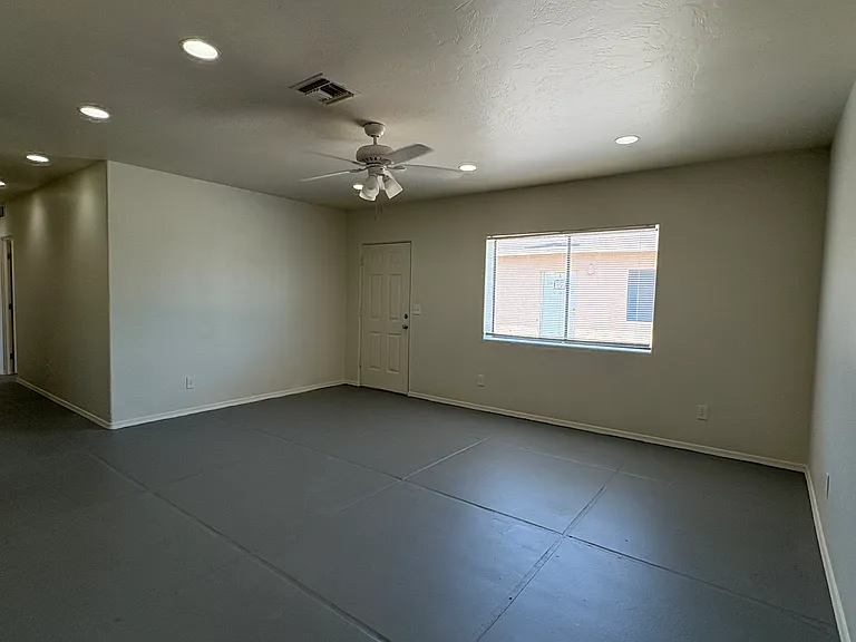 1021 E 24th St #1 - Photo 6 of 17