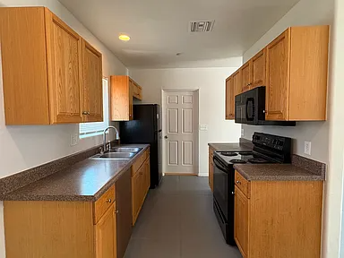 1021 E 24th St #1 - Photo 7 of 17