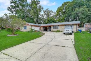 5556 Floral Ave - Photo 1 of 1