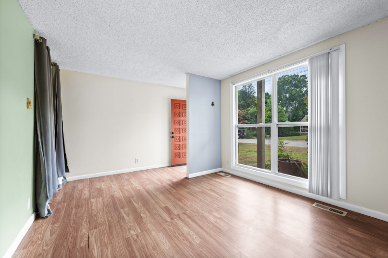 5409 Country Dr - Photo 3 of 20