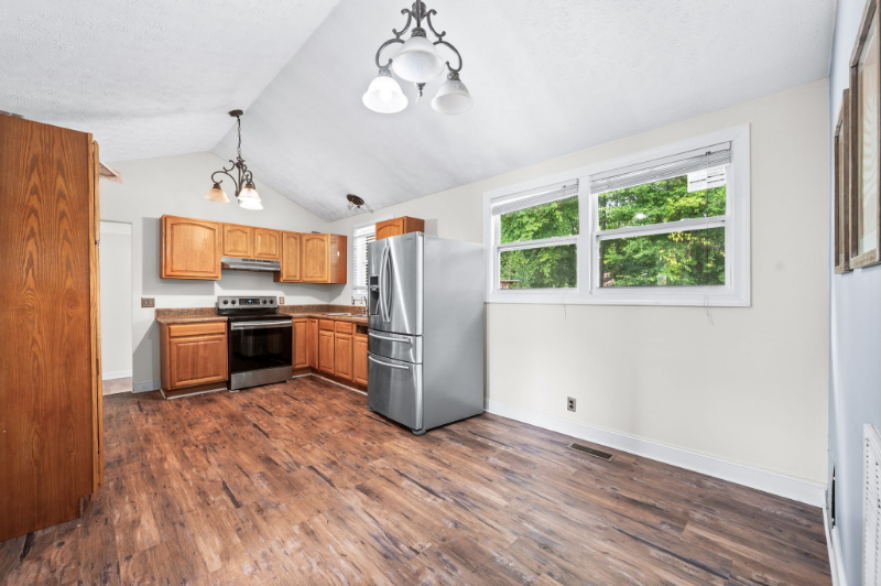 5409 Country Dr - Photo 5 of 20