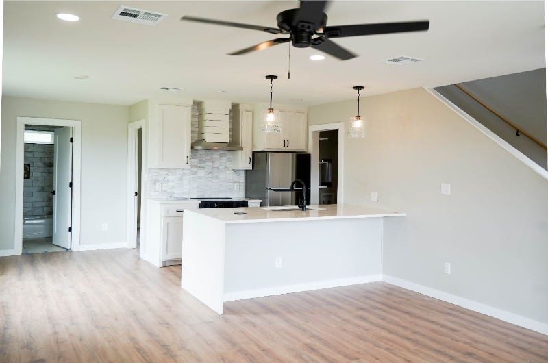 705 S 15th St #B - Photo 2 of 13