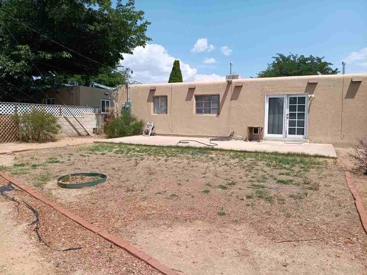 1905 Moon St Ne - Photo 5 of 32