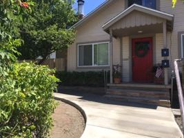 featured image of 109 W Carleton St