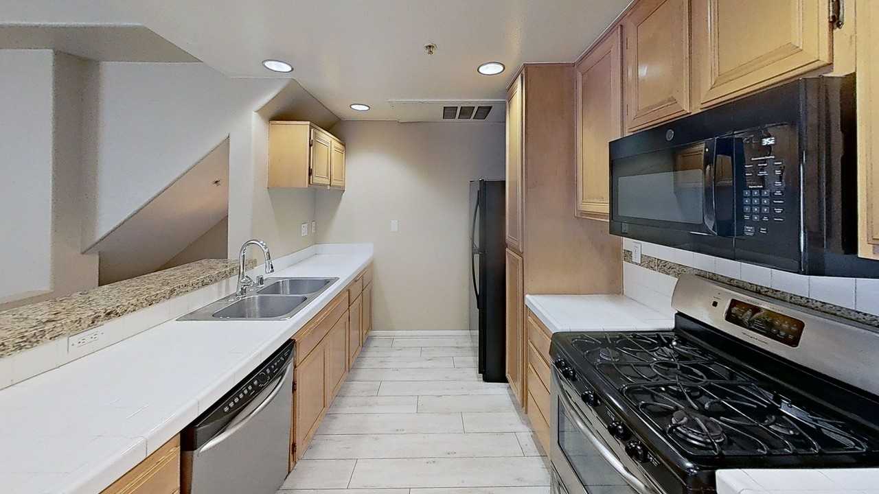 5210 Premiere Hills Cir #119 - Photo 5 of 21