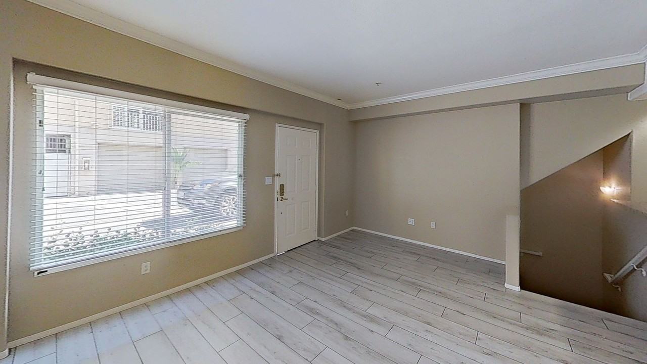 5210 Premiere Hills Cir #119 - Photo 7 of 21