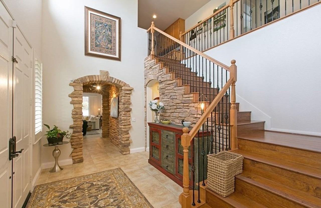 2941 Avenida Castana - Photo 4 of 29
