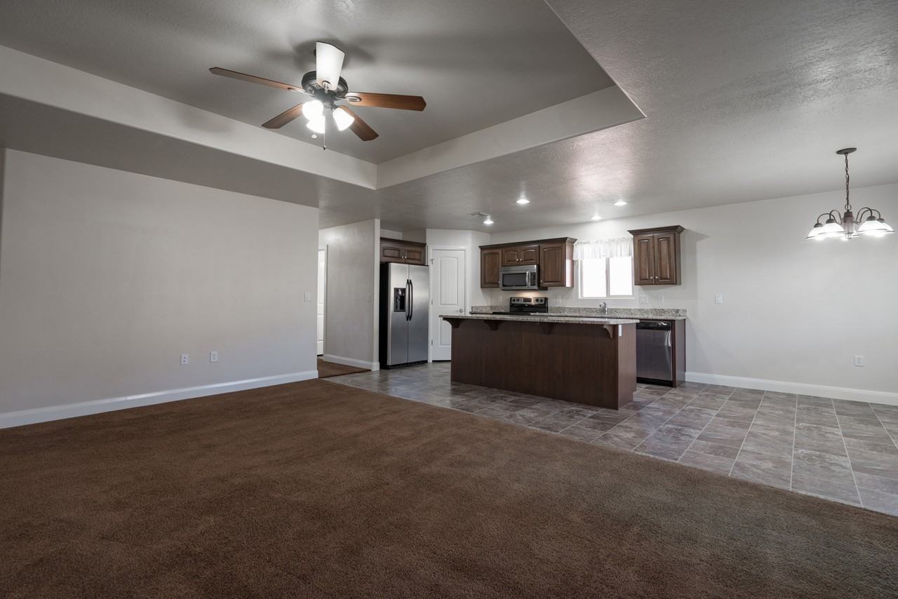 986 Camel Springs Dr - Photo 4 of 50