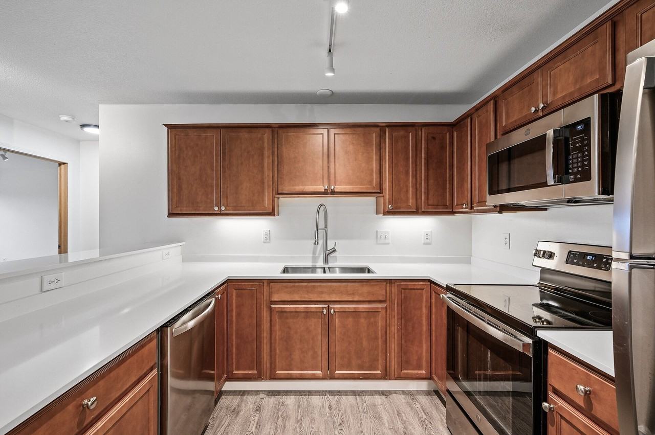 Wedgewood Apartments - Photo 4 of 12