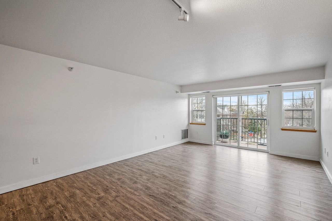 Wedgewood Apartments - Photo 6 of 12