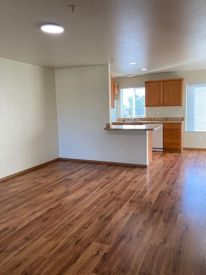 r45f  Jackson Villa Apts - Photo 2 of 21