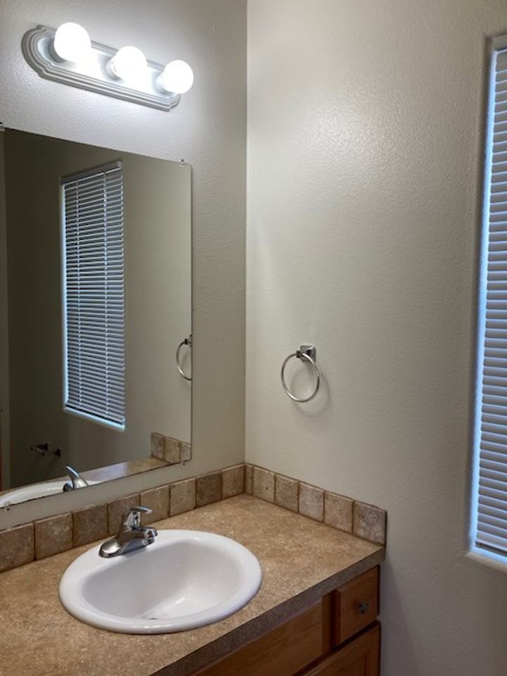 r45f  Jackson Villa Apts - Photo 6 of 21