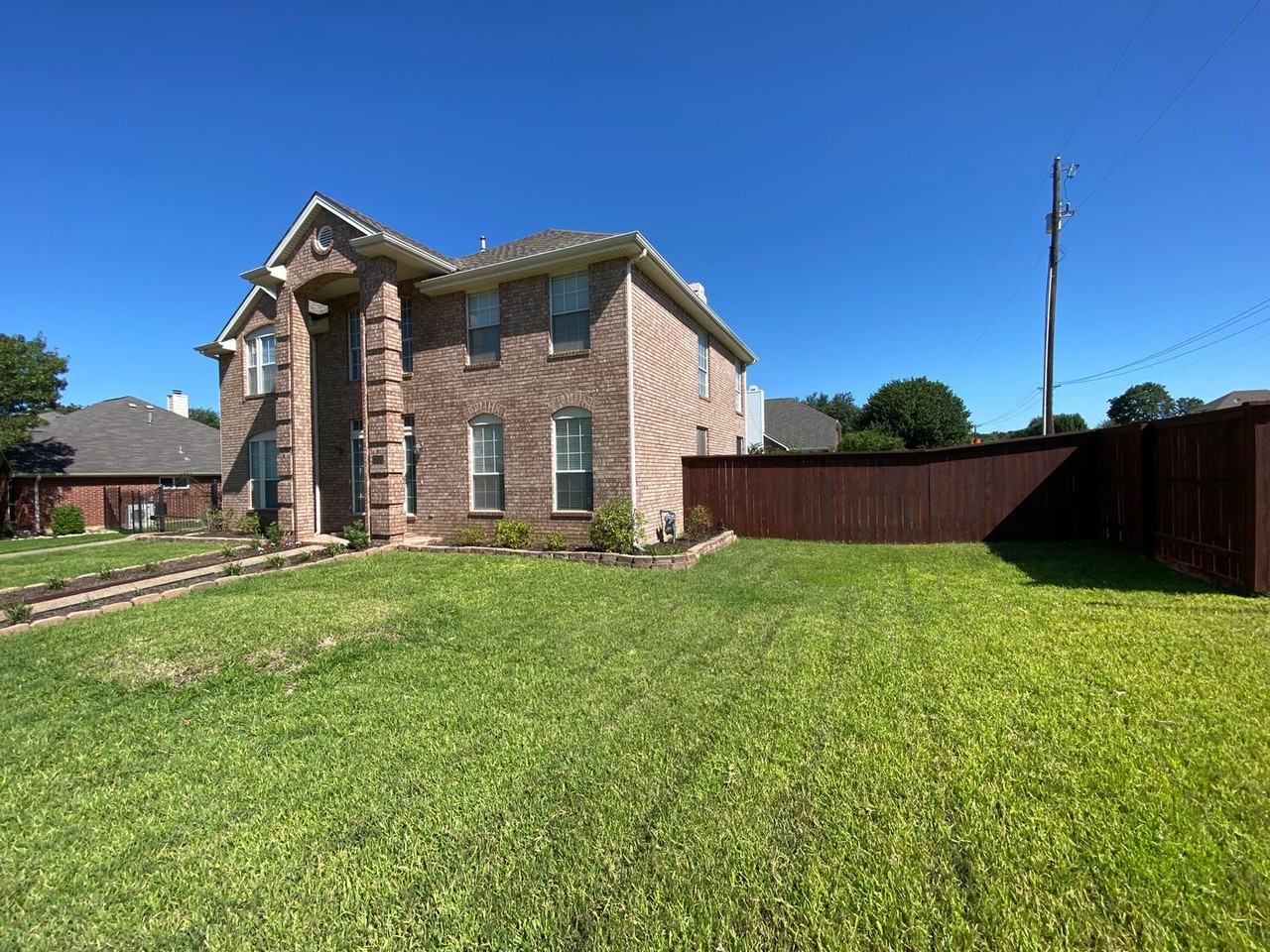 1501 Joshua Ct - Photo 2 of 32