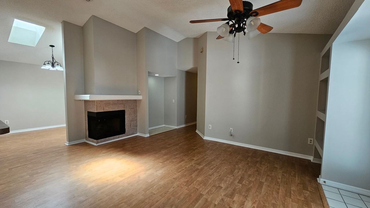 2212 Faxton Ct - Photo 2 of 16