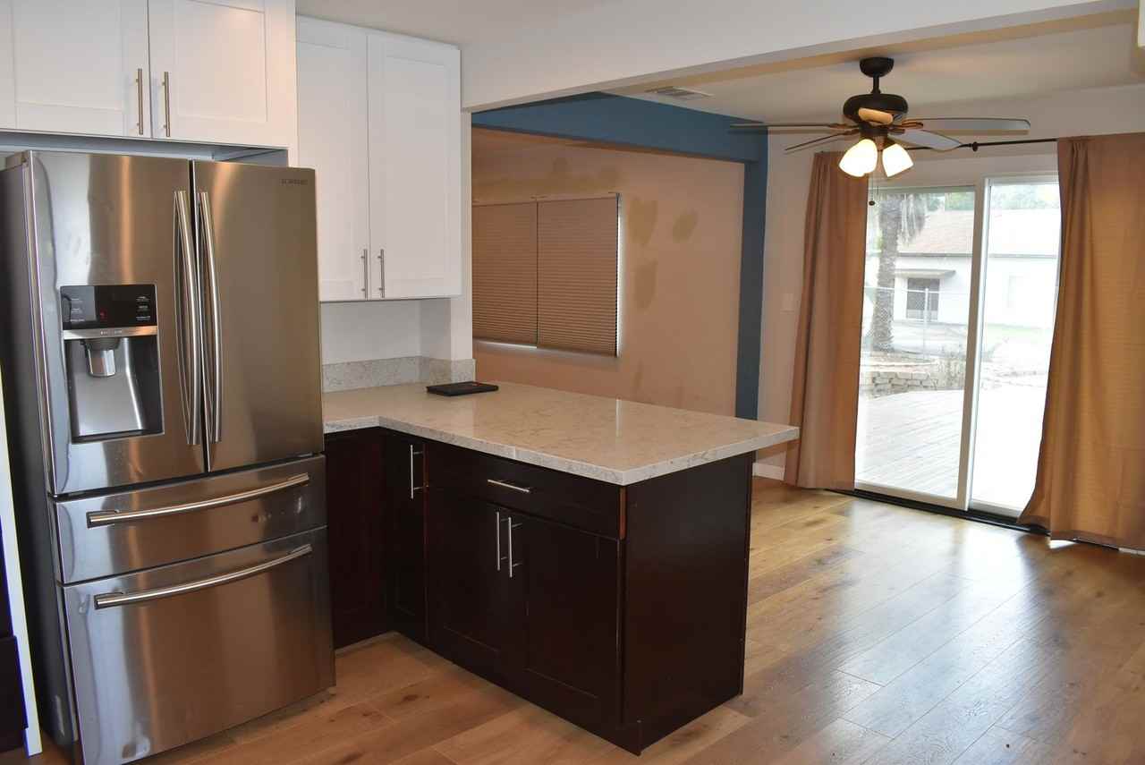 13037 Julian Ave - Photo 4 of 25
