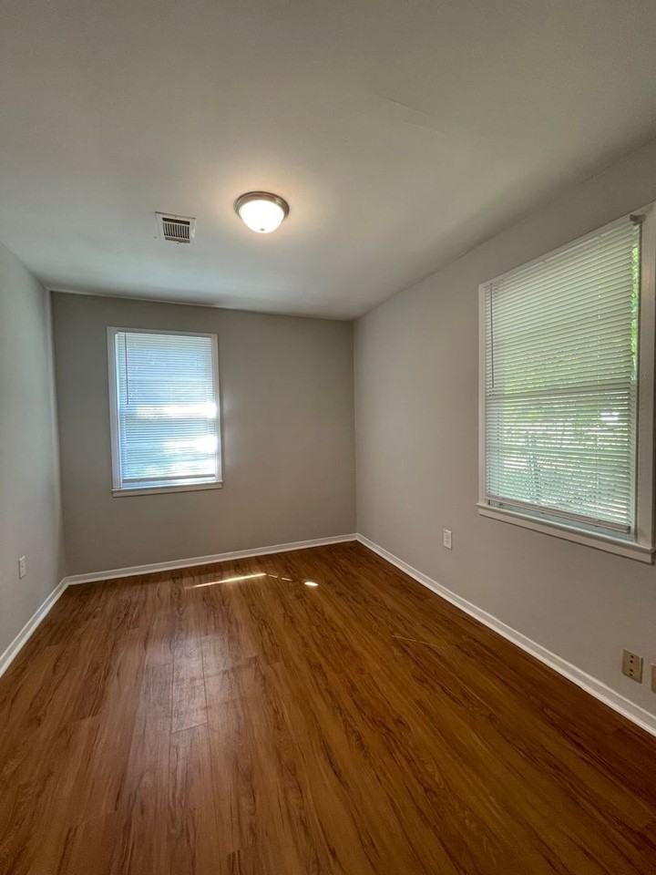 3510 Dundale Road - Photo 6 of 12