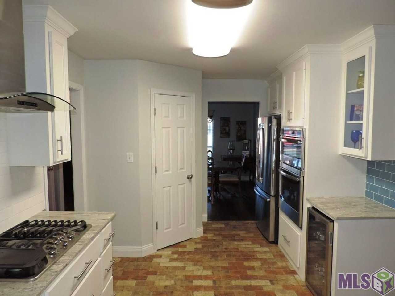 35927 Sarasota Ave - Photo 3 of 7
