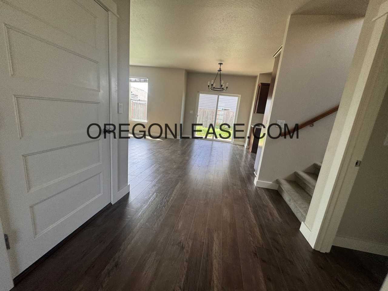 2086 9th St - Photo 5 of 22