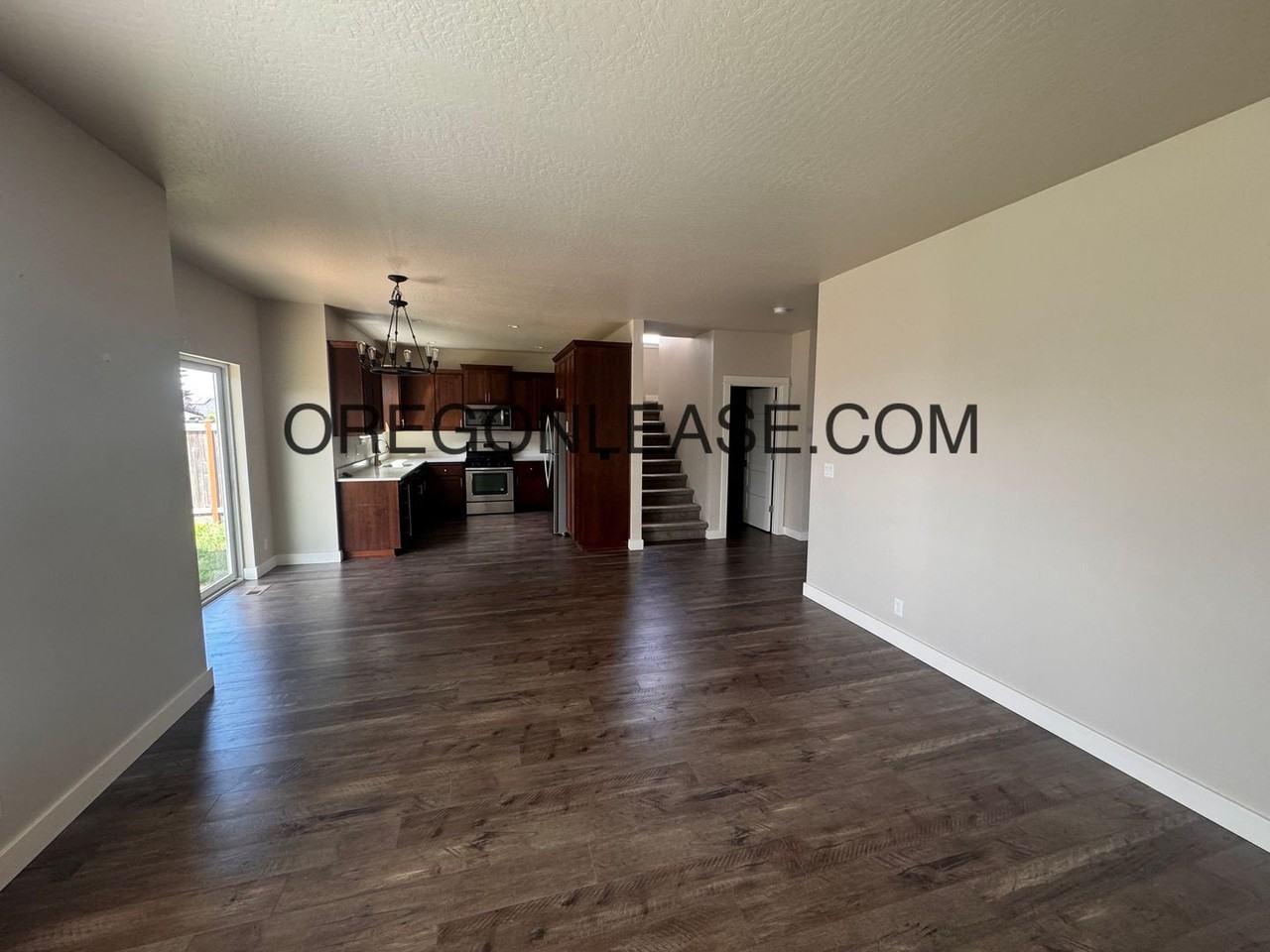 2086 9th St - Photo 6 of 22