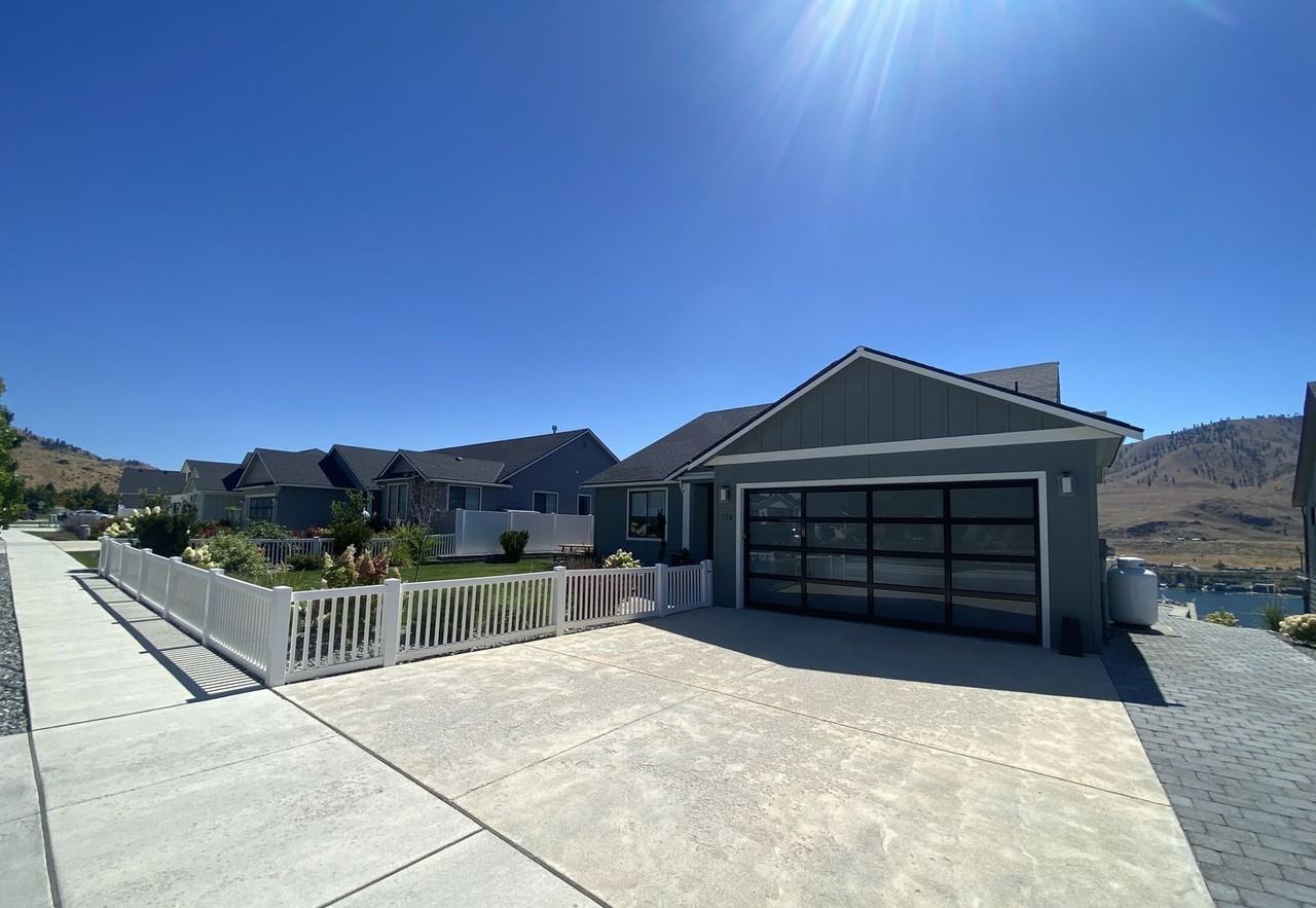 716 W Golf Course Dr - Photo 3 of 23