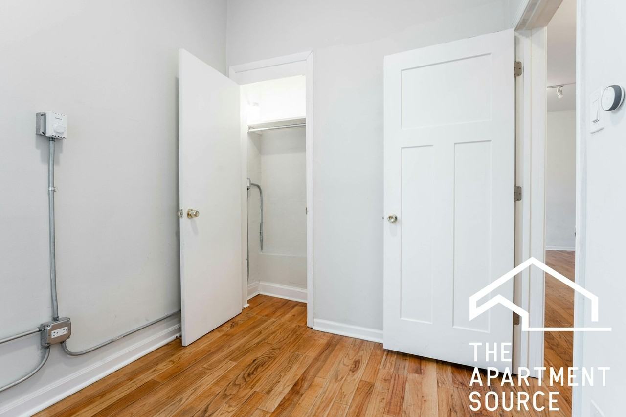 1349 North Wells Street, Unit 3O2 - Photo 2 of 7