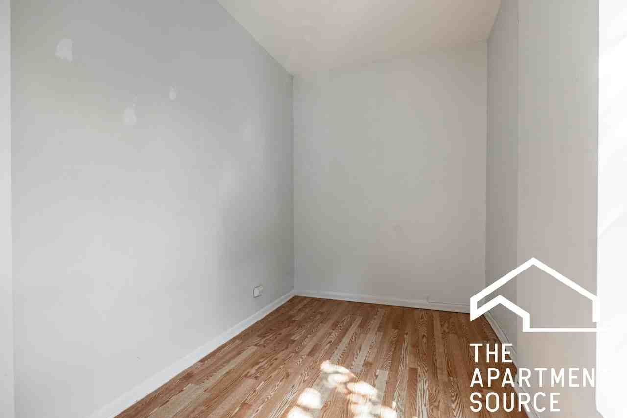 2732 West Chicago Avenue, Unit 1R - Photo 3 of 15