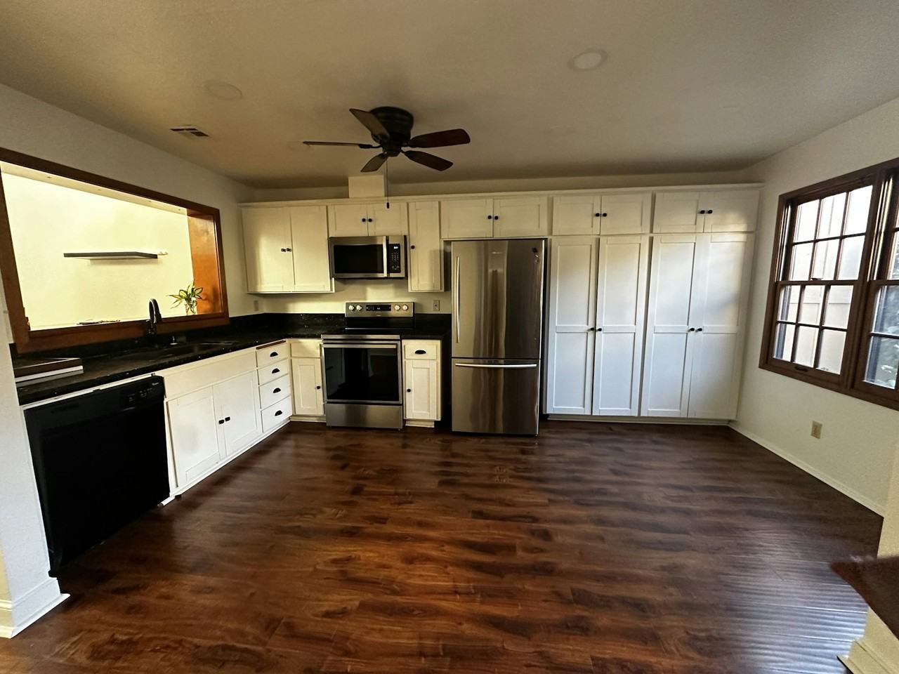 8555 Circle R Course Ln - Photo 2 of 16