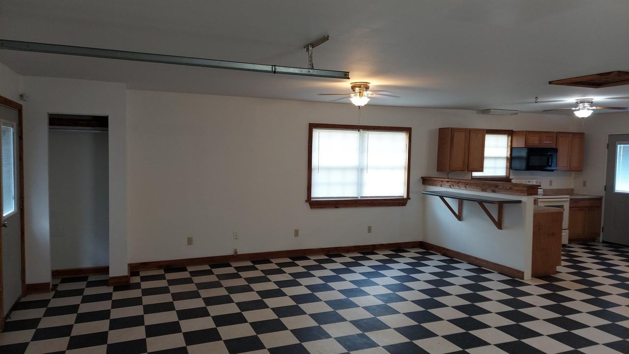 510 W 13th St, Russellville, AR - Photo 4 of 10