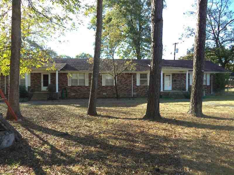 309 N Central Ave, Clarksville, AR - Photo 3 of 17