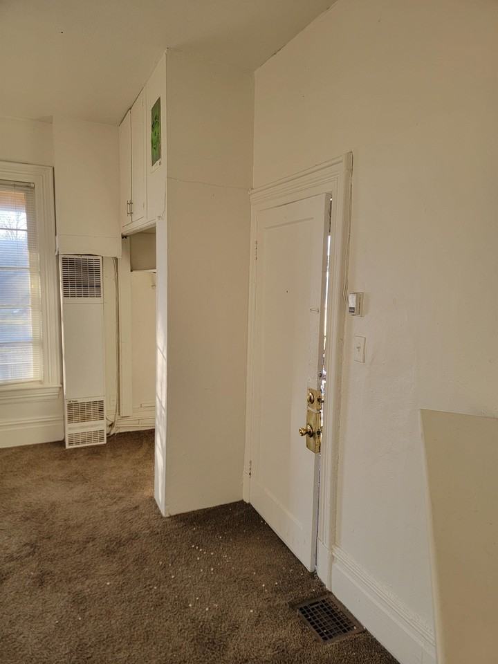 149 South 800 East - Photo 6 of 17