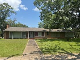 1003 E Washington Ave - Photo 1 of 1