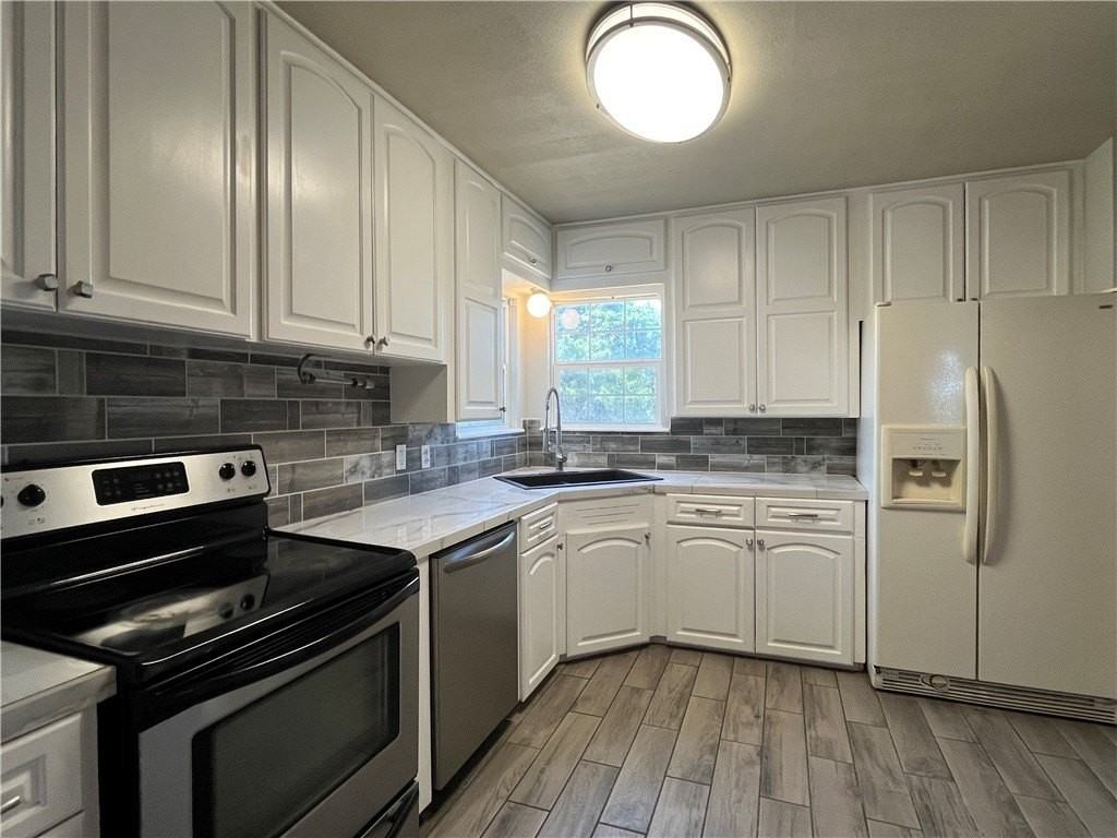 4941 Willowbrook Drive - Photo 4 of 16