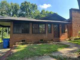 featured image of 125 Carpenter Ave