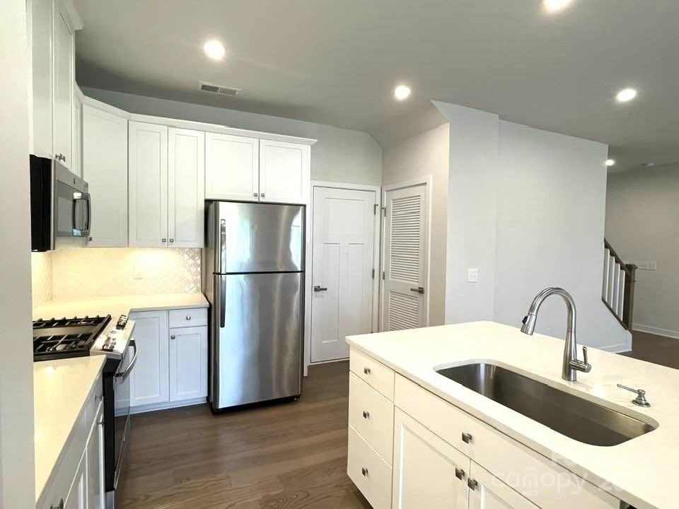 10476 Dalton Woods Ct Nw - Photo 2 of 30