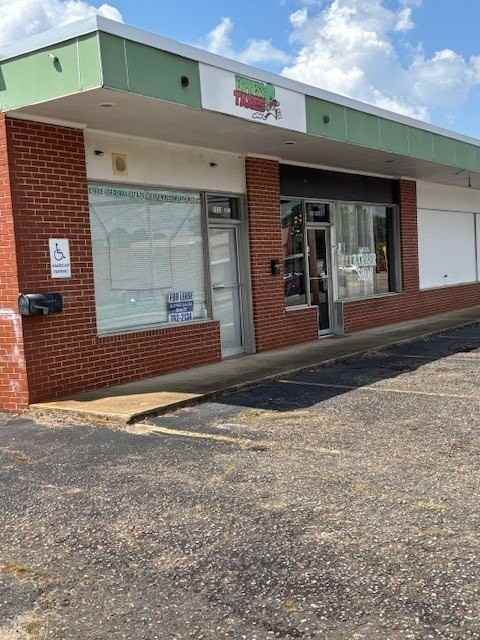 1113 S Foster St Ste 3 - Photo 4 of 4