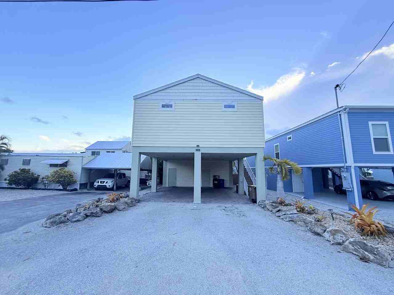 903 Tropical Ln - Photo 4 of 46