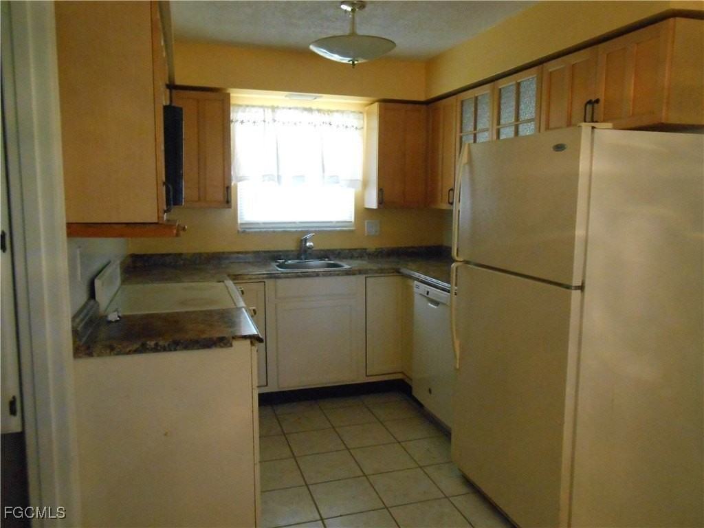 1406 Alwynne Dr - Photo 6 of 26