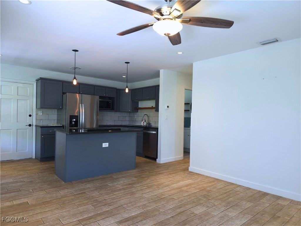 1915 Llewellyn Dr - Photo 6 of 17