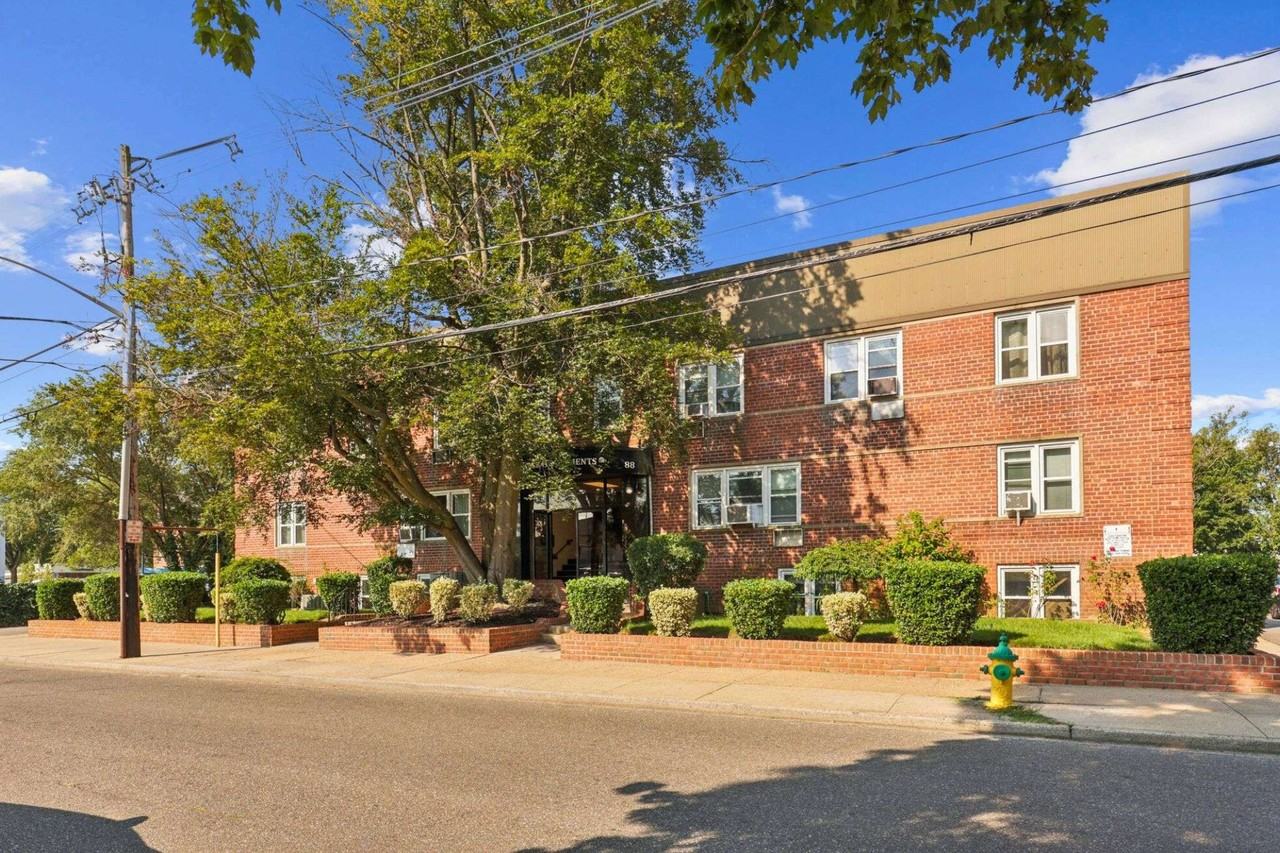 Bergen Apartments - Photo 5 of 9