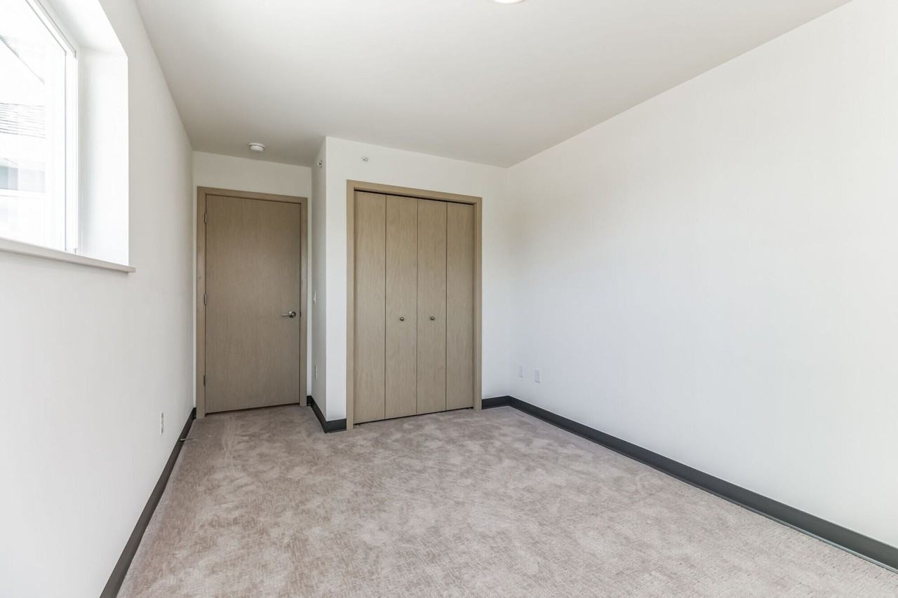 Broadway Lofts and Townhomes - Photo 7 of 24