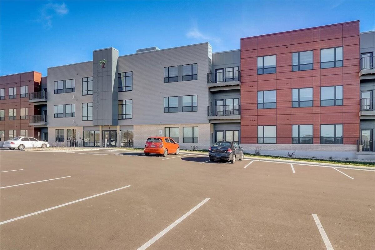 Glen Grove - Photo 3 of 50