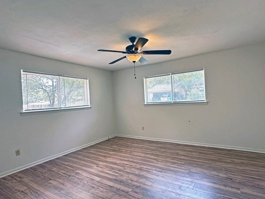 520 Ravenwood Dr - Photo 5 of 13