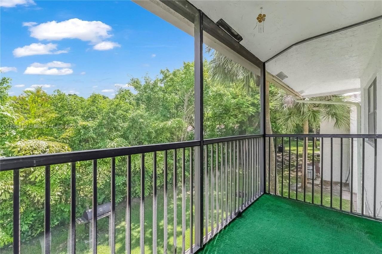 11160 W Sample Rd #11160 - Photo 7 of 37