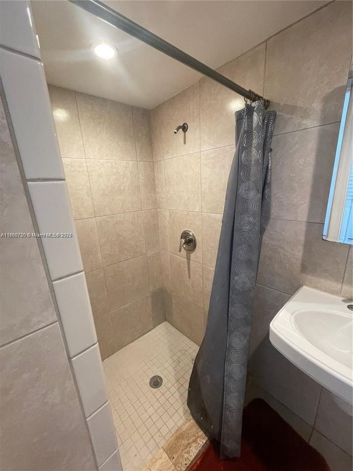 633 Mokena Drive #1 - Photo 6 of 9