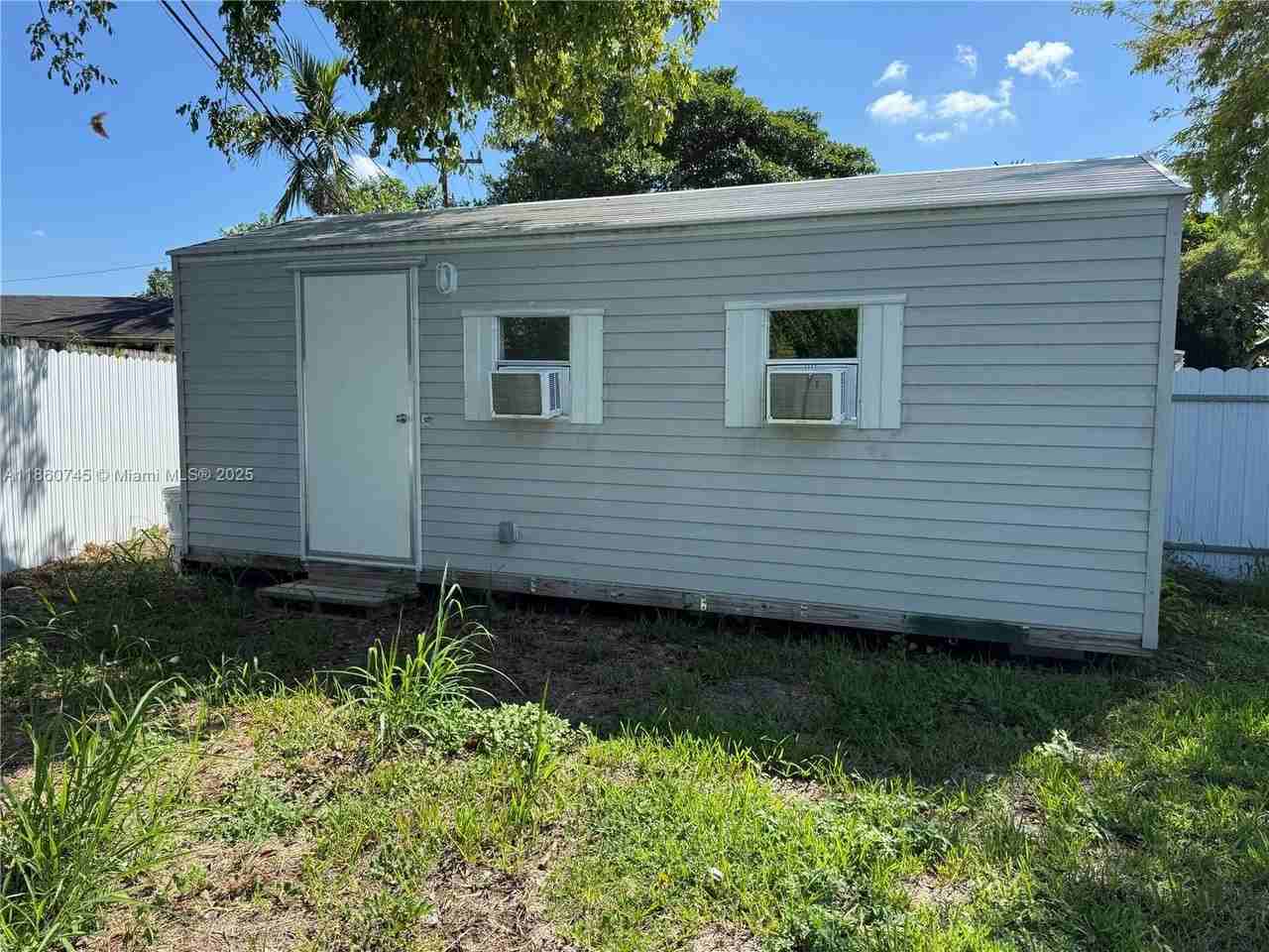 11751 Southwest 190th Terrace #1A - Photo 2 of 8