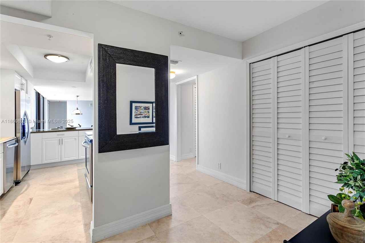 3000 N Ocean Dr #20A - Photo 2 of 43