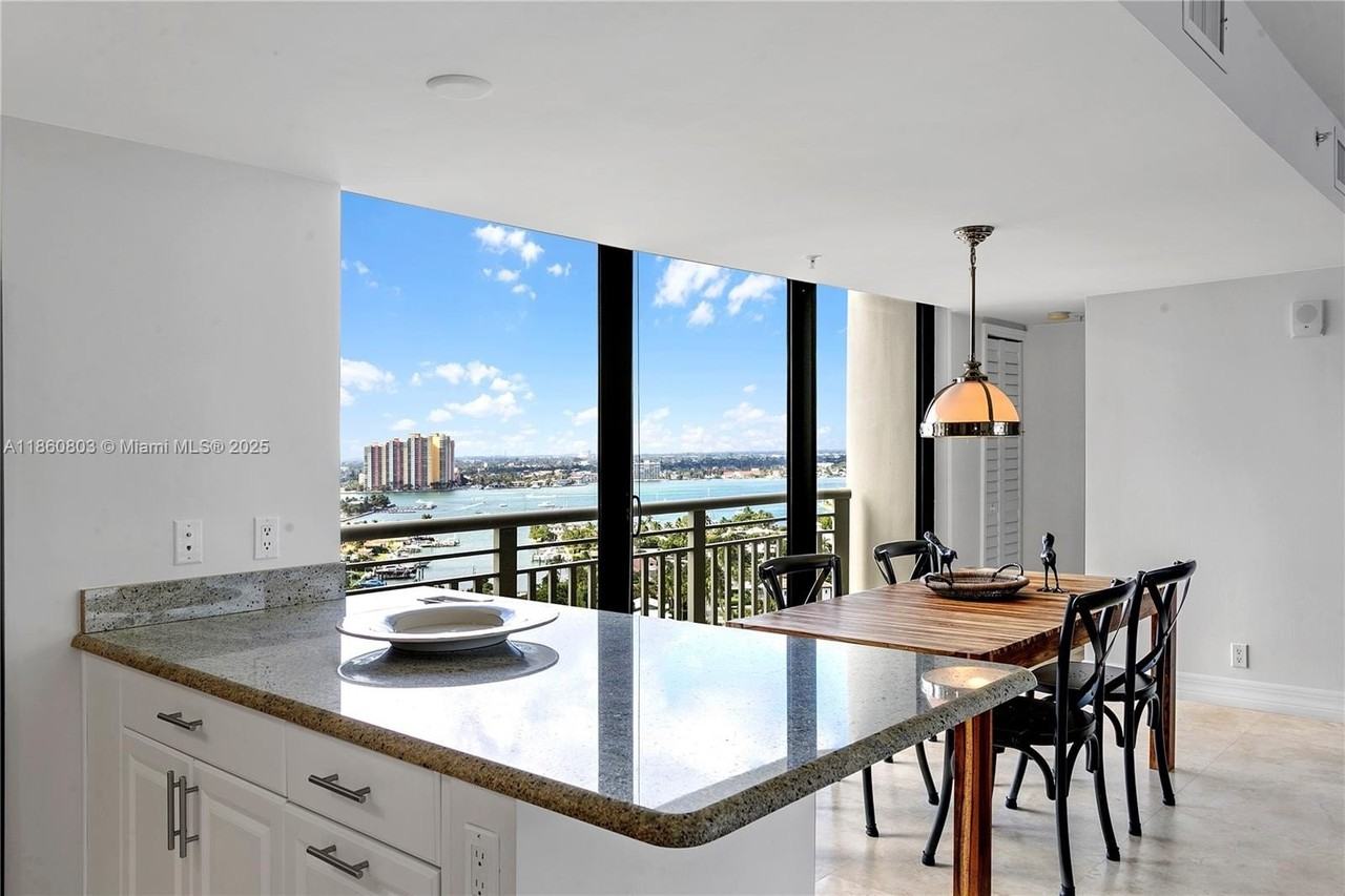 3000 N Ocean Dr #20A - Photo 7 of 43