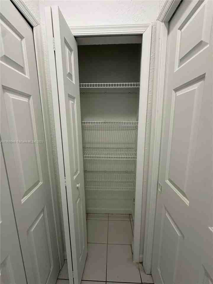 2438 Se 14th Ave #280 - Photo 7 of 17