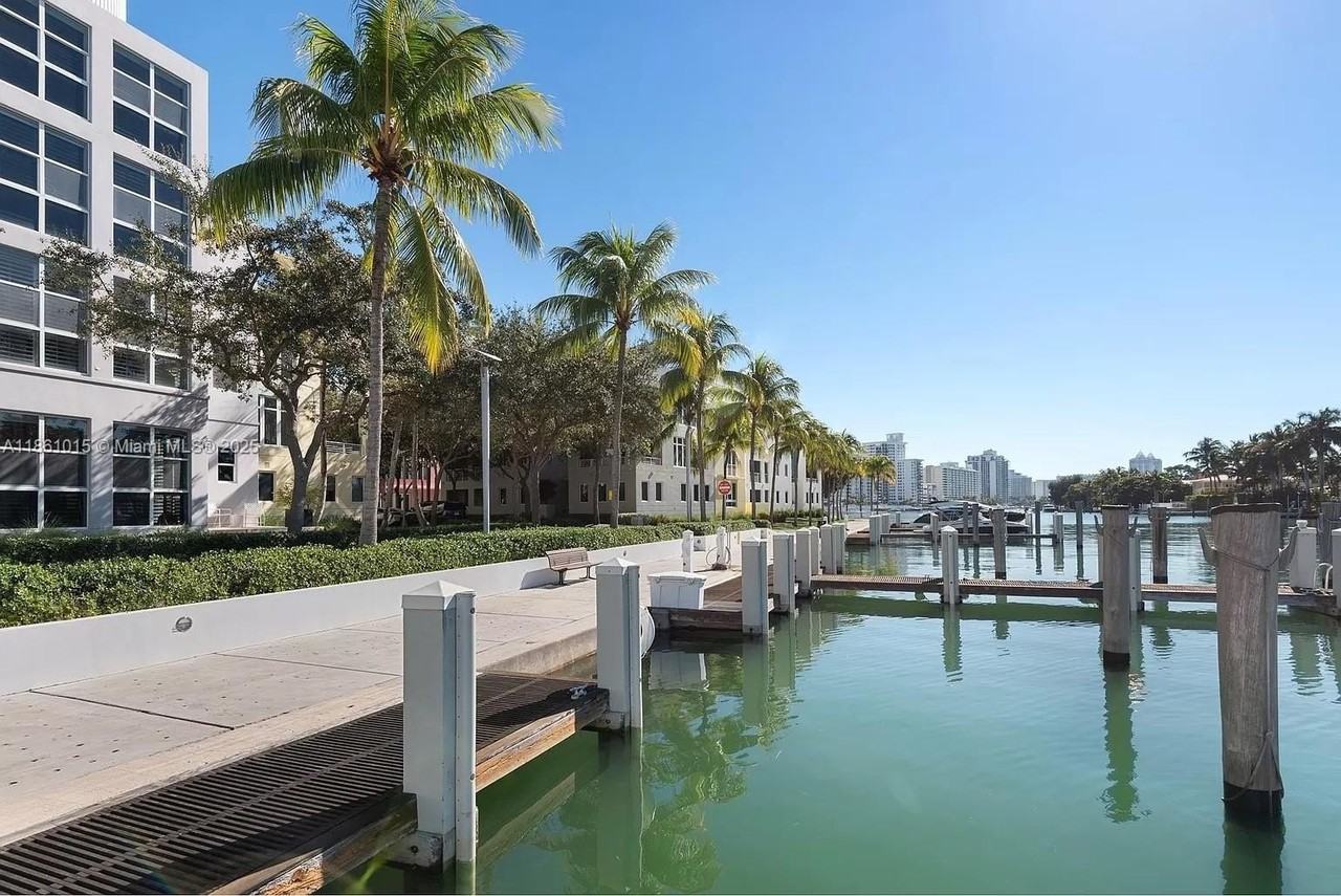 6101 Laguna Dr W #6101 - Photo 4 of 29