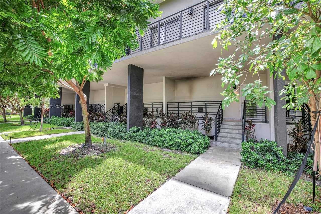 164 Se 4th Ter - Photo 6 of 50